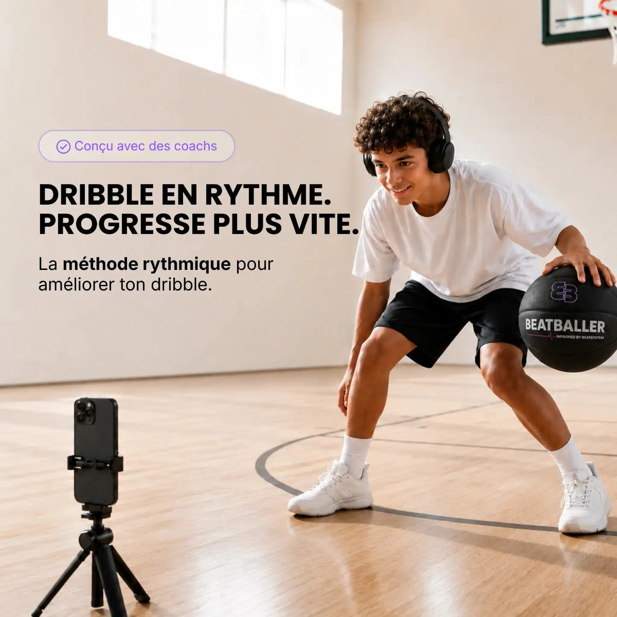 Jeune basketteur joue avec entraînement Beatballer