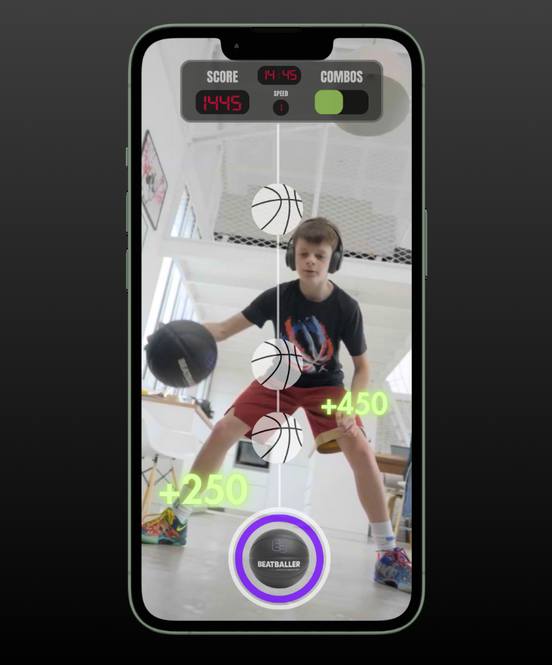Jeune joueur utilisant l’application Beatballer® pour s’entraîner au dribble à la maison